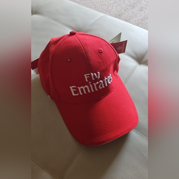 Fly Emirates Red Cap - Picture 1 of 5